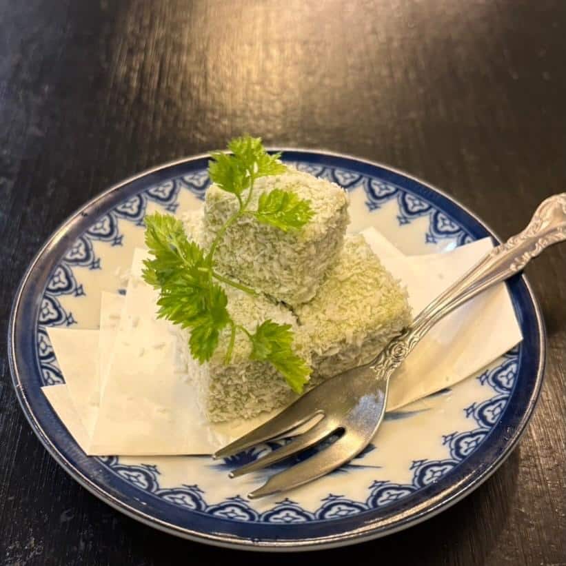 藤が丘餃子工房つづみや　ココナッツミルク抹茶餅@藤が丘/餃子/居酒屋/中華